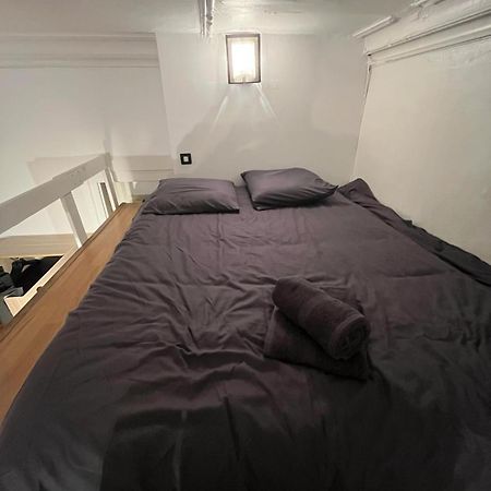 Bel Appartement Avec Mezzanine En Plein Centre De Bordéus Exterior foto