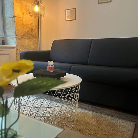 Bel Appartement Avec Mezzanine En Plein Centre De Bordéus Exterior foto