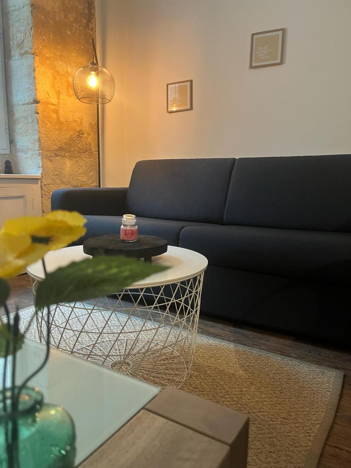 Bel Appartement Avec Mezzanine En Plein Centre De Bordéus Exterior foto